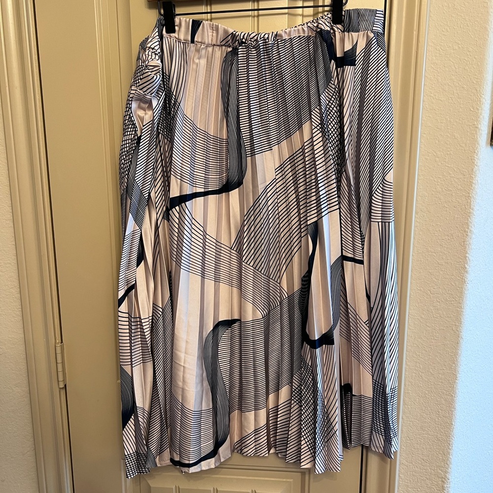 Eloquii Blue and White Geometric A-Line Skirt